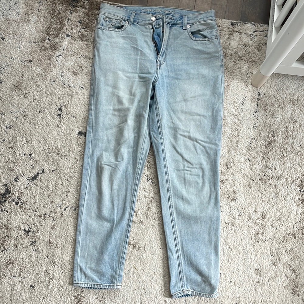 American eagle mom jeans